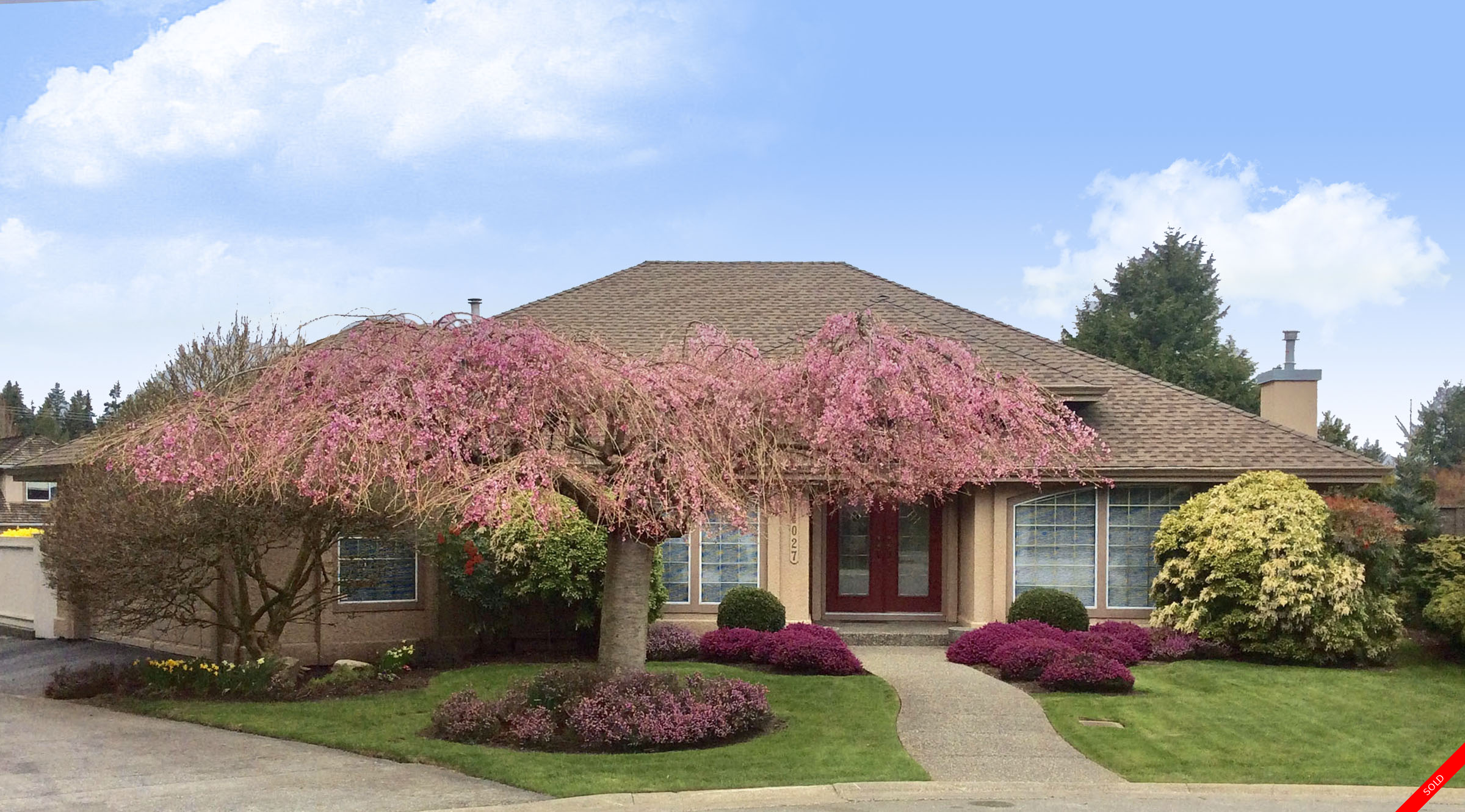 Meticulously Cared For Rancher In Elgin Park!